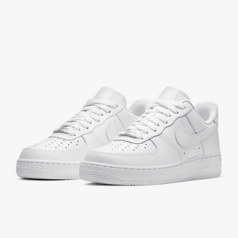 Nike Air Force 1 '07 White Sneakers 6.5 - Picture 2 of 16